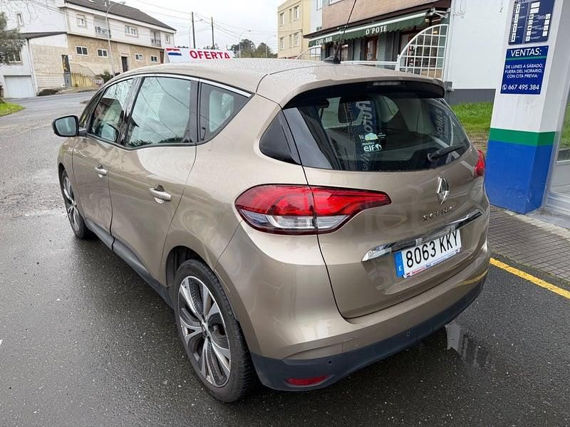 Usado Renault Scénic IV Zen 130 CV (95 kW) 2018 Beige Monovolumen