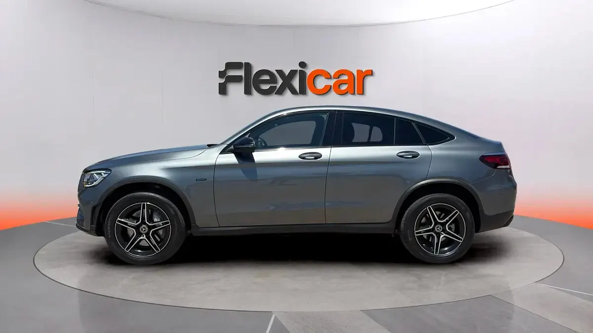 Usado Mercedes GLC300e 320 CV (235 kW) 2022 Gris SUV