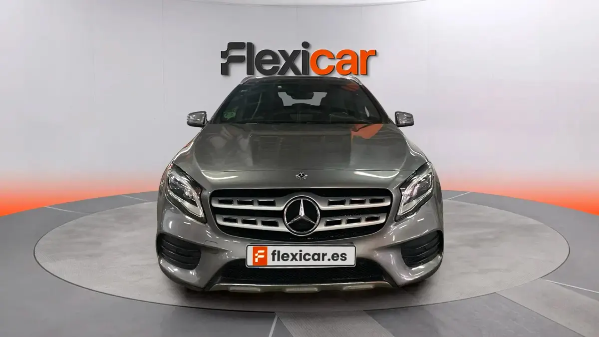 Usado Mercedes GLA200 156 CV (114 kW) 2018 Gris SUV