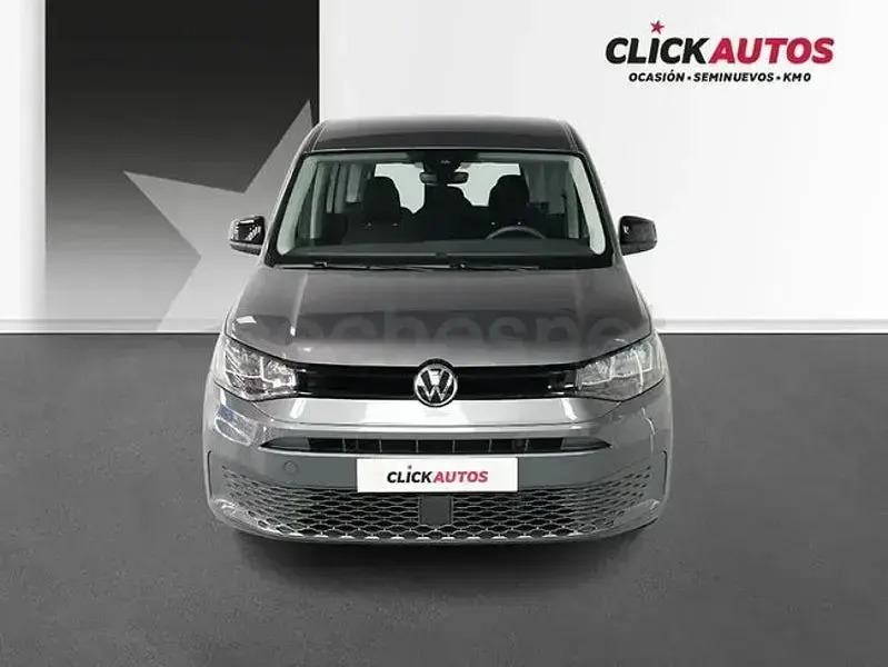 Usado VW Caddy 102 CV (75 kW) 2025 Gris / plata Monovolumen