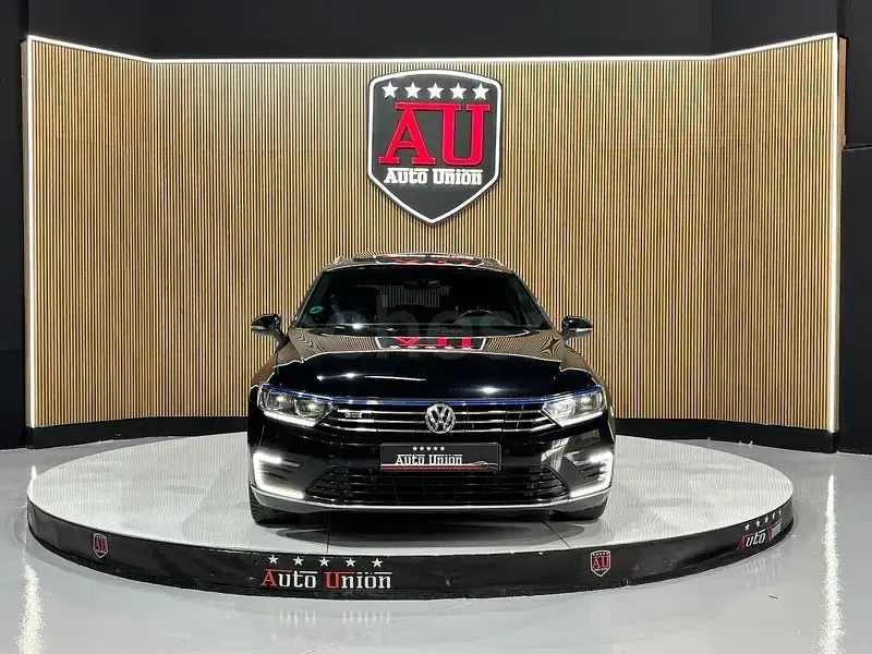 Usado VW Passat GTE 218 CV (160 kW) 2018 Negro Familiar