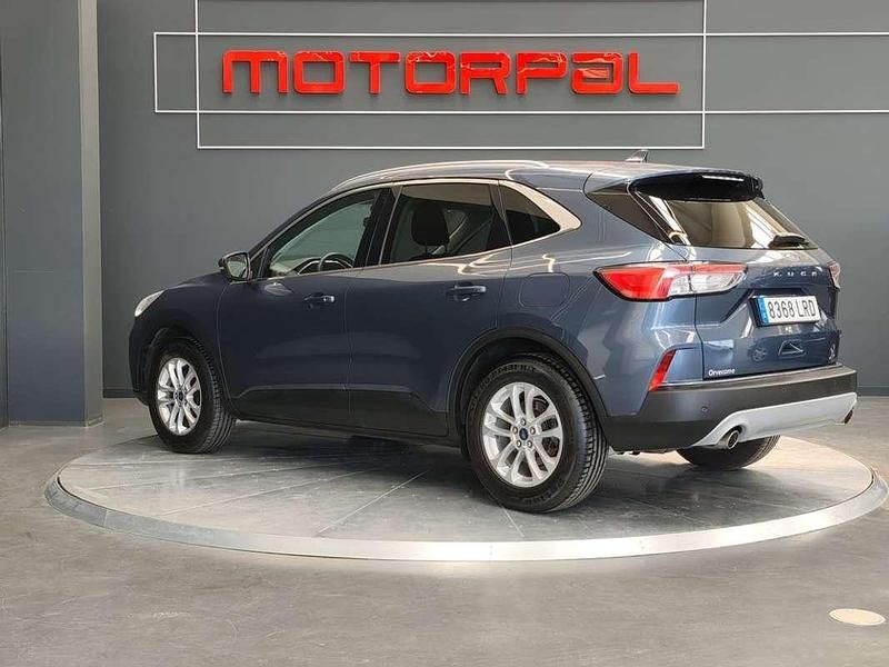 Usado Ford Kuga Titanium 120 CV (88 kW) 2021 Azul SUV