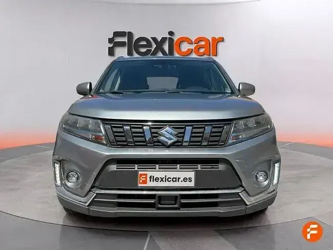 Usado Suzuki Vitara 116 CV (85 kW) 2022 Gris / plata SUV