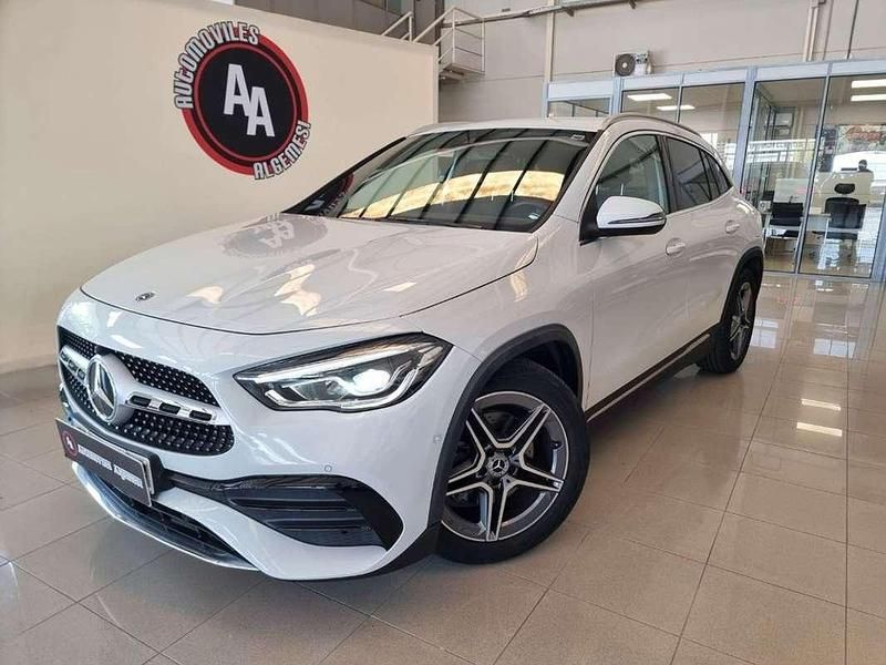 Usado Mercedes GLA180 136 CV (100 kW) 2021 Blanco SUV