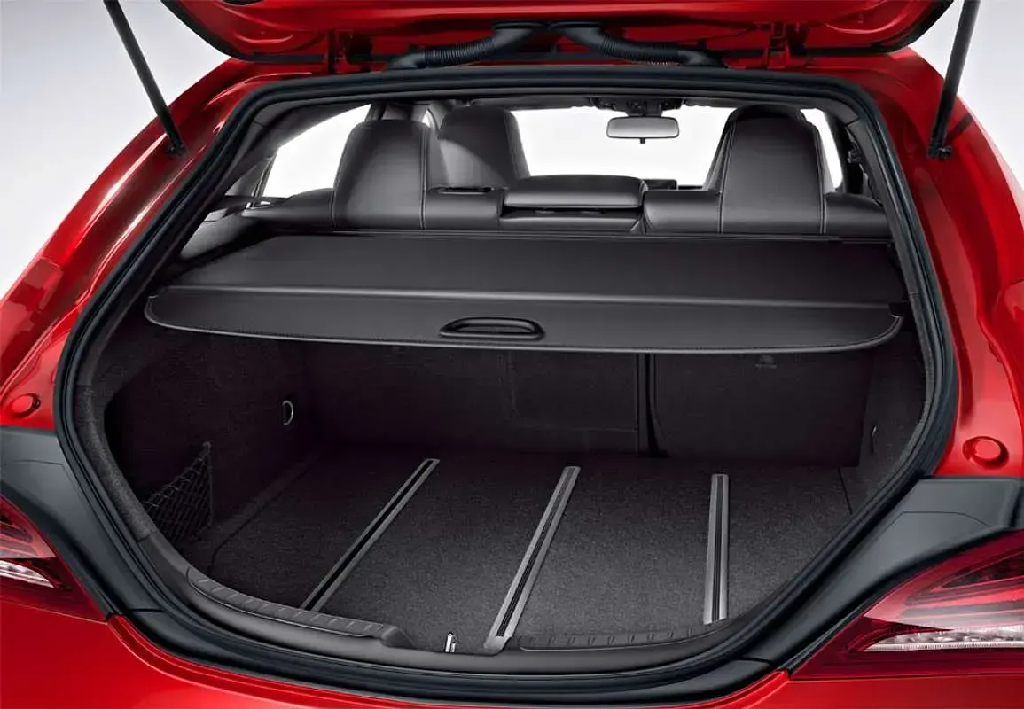 Usado Mercedes CLA200 Shooting Brake 136 CV (100 kW) 2019 Rojo Familiar