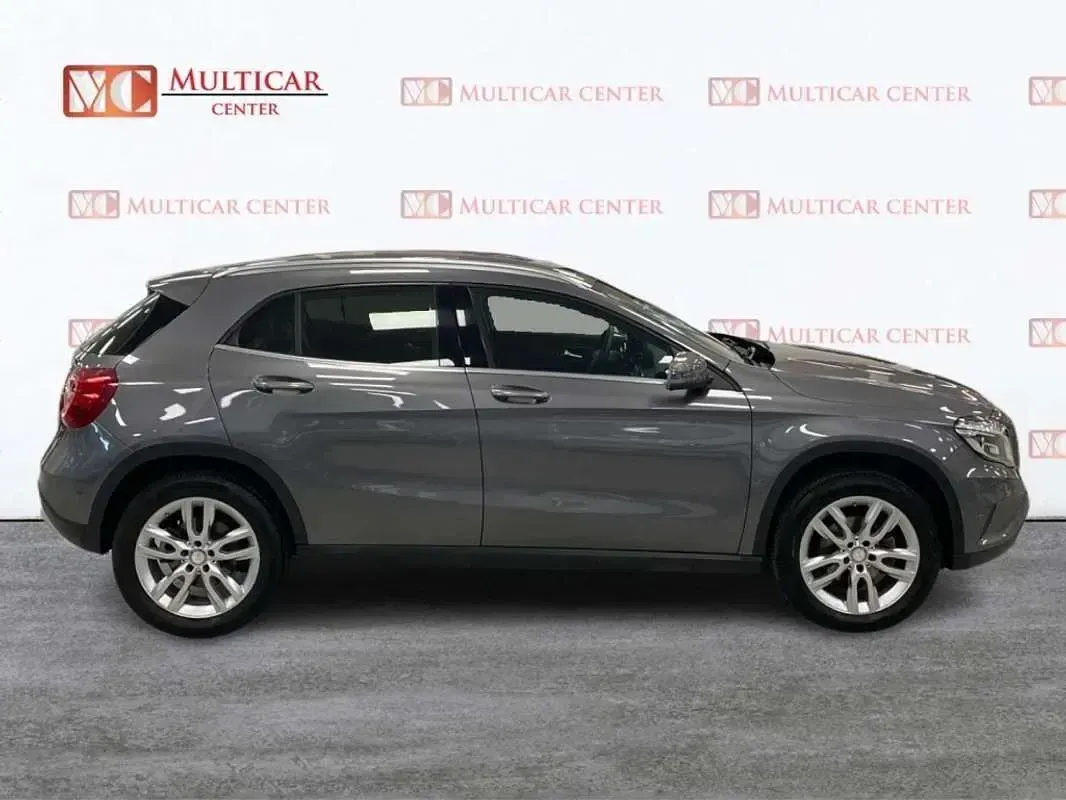 Używany Mercedes GLA200 Urban 136 KM (100 kW) 2017 Szary SUV