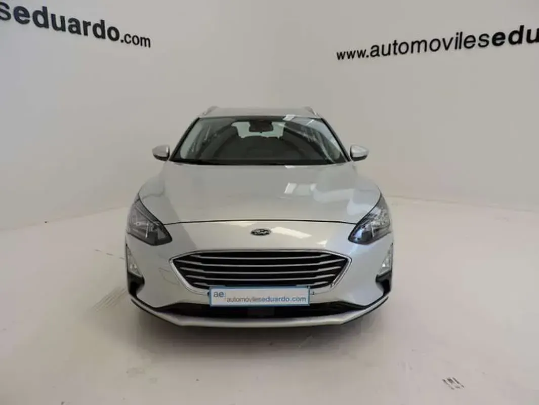 Usado Ford Focus Active 120 CV (88 kW) 2020 Plateado Familiar
