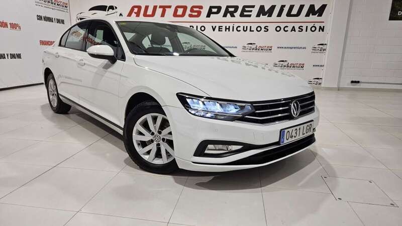 Blanco Usado 2020 VW Passat Business Berlina | 14.999 € (Precio justo) - Imagen 1/4