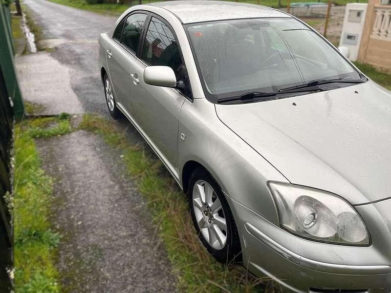 Käytetty Toyota Avensis Active 147 HP (108 kW) 2005 Harmaa Sedan