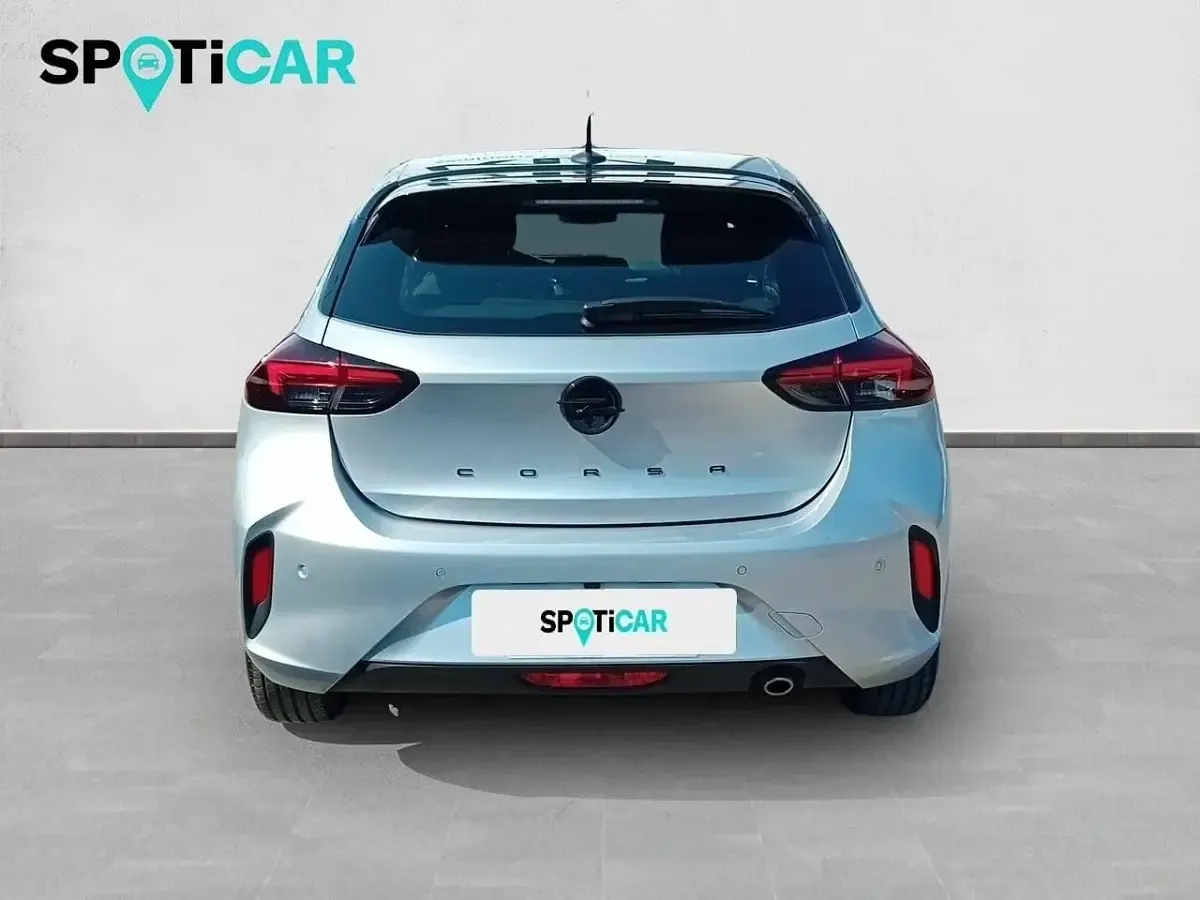 Usado Opel Corsa 100 CV (73 kW) 2025 Gris Utilitario