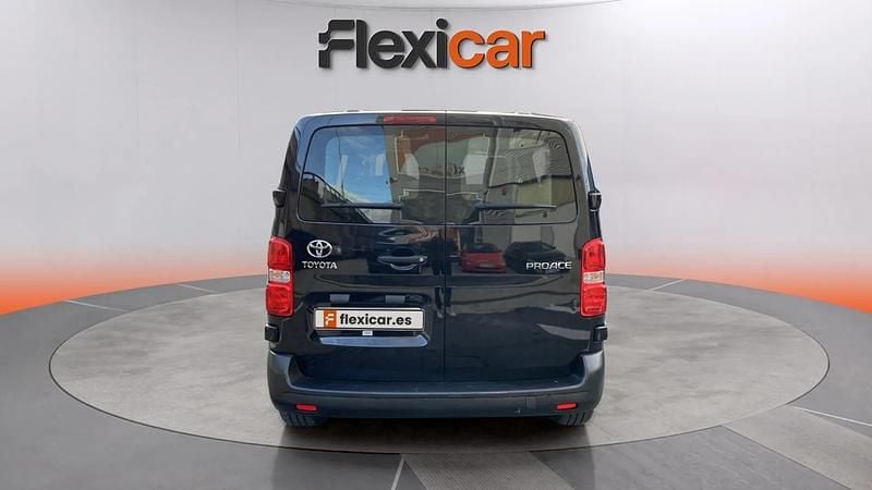 Usado Toyota Proace Comfort 120 CV (88 kW) 2022 Negro Monovolumen