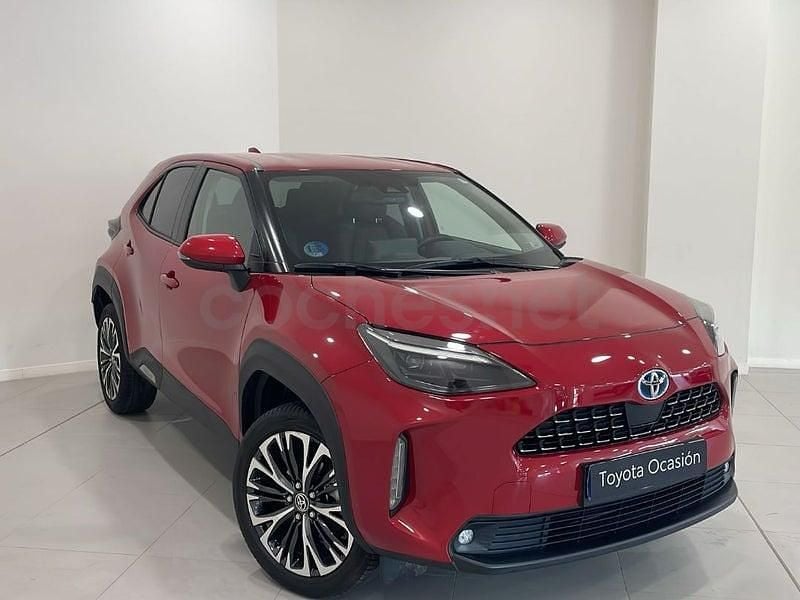 Usado Toyota Yaris Cross Style 116 CV (85 kW) 2023 Granate SUV