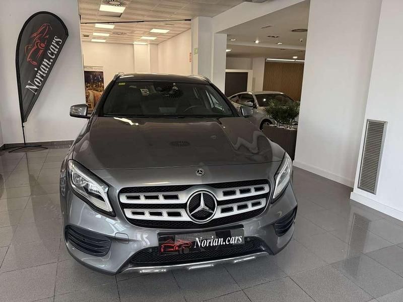 Usado Mercedes GLA200 136 CV (100 kW) 2018 Gris SUV