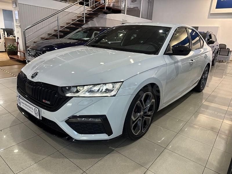 Usado Skoda Octavia RS 200 CV (147 kW) 2022 Blanco Berlina