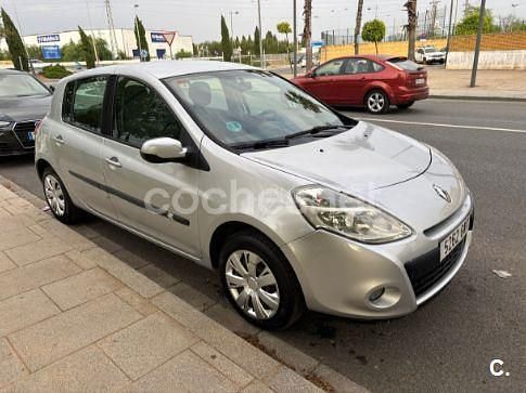 Usado Renault Clio II Authentique 75 CV (55 kW) 2010 Gris / plata Berlina