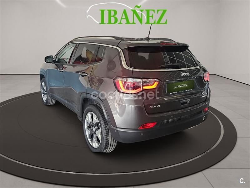 Usado Jeep Compass Limited 140 CV (102 kW) 2018 Gris / plata SUV