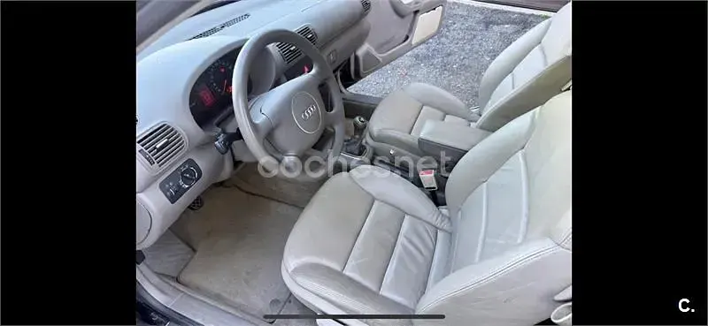 Käytetty Audi A3 Ambition 125 HP (91 kW) 2003 Musta Viistoperä