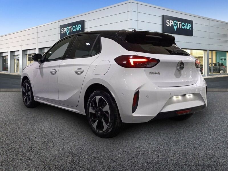Usado Opel Corsa-e GS Line 100 kW (136 CV) 2023 Blanco Utilitario
