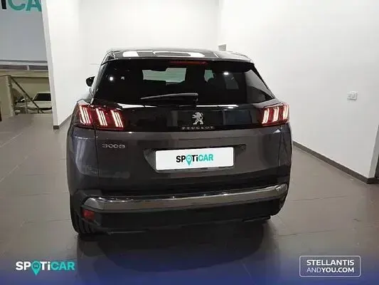 Usado Peugeot 3008 Allure 130 CV (95 kW) 2024 SUV