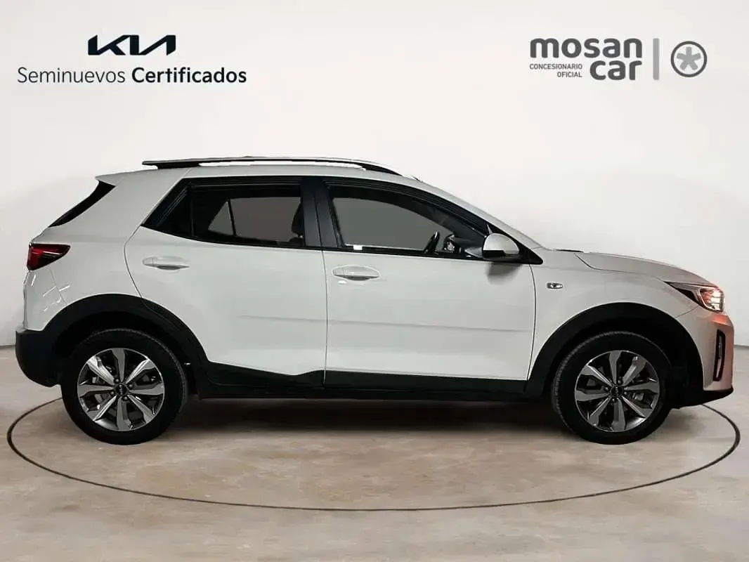 Usado Kia Stonic 101 CV (74 kW) 2025 Blanco SUV