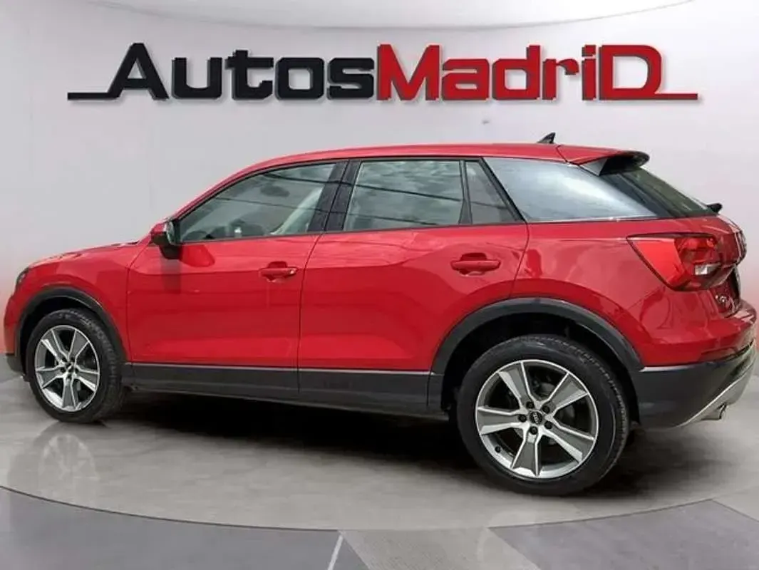 Usado Audi Q2 Sport 116 CV (85 kW) 2019 Plateado SUV