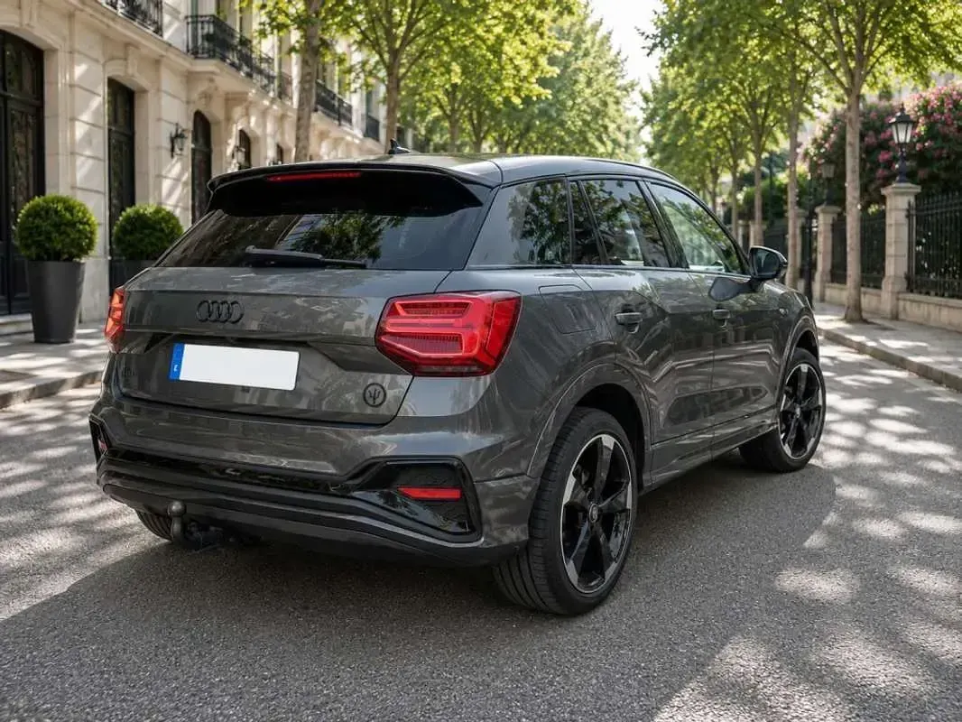 Usado Audi Q2 S-Line 150 CV (110 kW) 2021 Gris SUV