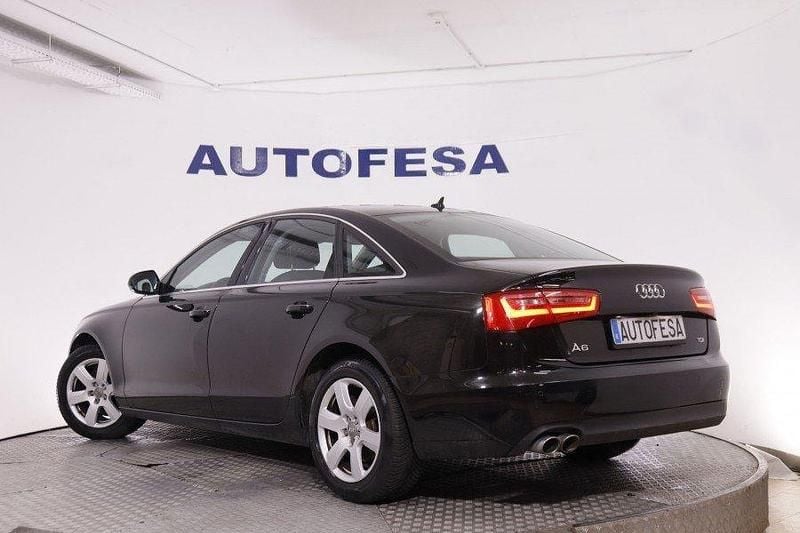 Käytetty Audi A6 177 HP (130 kW) 2012 Musta Sedan