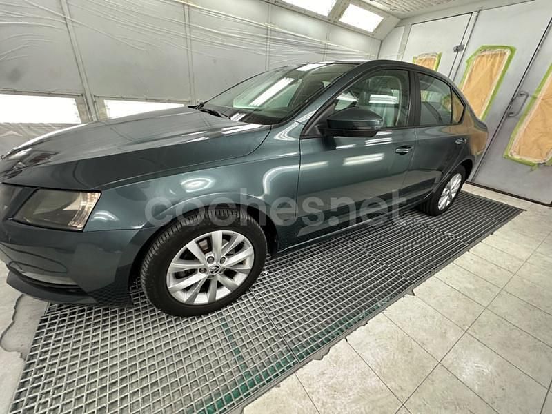Usado Skoda Octavia GreenLine 110 CV (80 kW) 2015 Verde Berlina