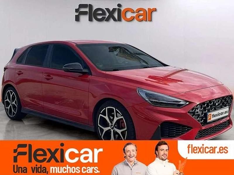 Rojo Usado 2023 Hyundai i30 Utilitario | 29.250 € (Precio justo) - Imagen 1/4