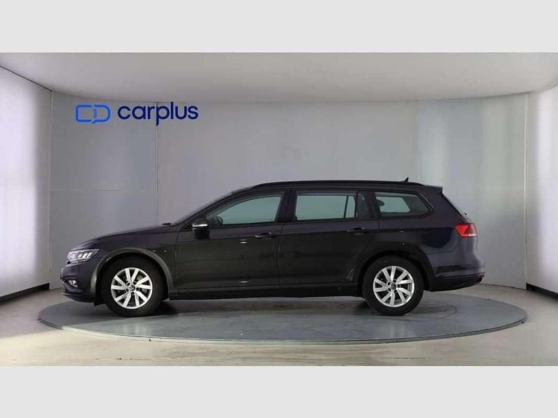 Usado VW Passat Executive 122 CV (89 kW) 2021 Gris Familiar