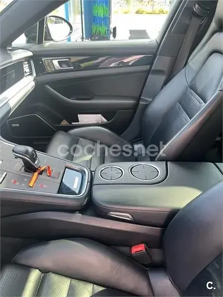 Usado Porsche Panamera 4S Executive 330 CV (242 kW) 2018 Negro Utilitario