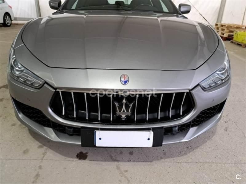 Gris / plata Usado 2021 Maserati Ghibli Coupe | 48.900 € - Imagen 1/4