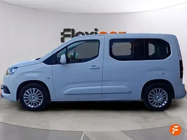 Usado Toyota Proace Verso Active 131 CV (96 kW) 2023 Blanco Familiar