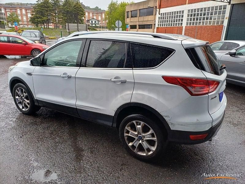 Używany Ford Kuga Titanium 180 KM (132 kW) 2014 Biały SUV