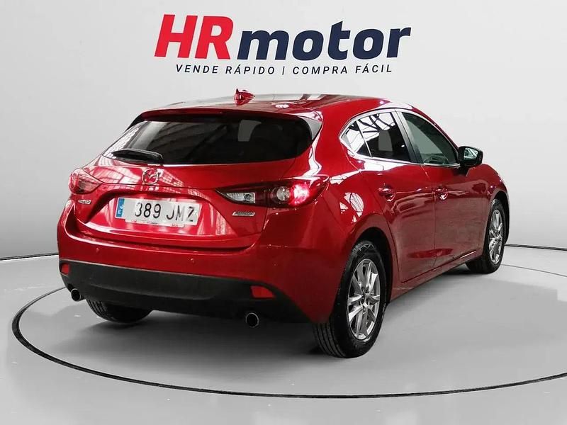 Begagnad Mazda 3 Style 150 HK (110 kW) 2016 Röd Sedan