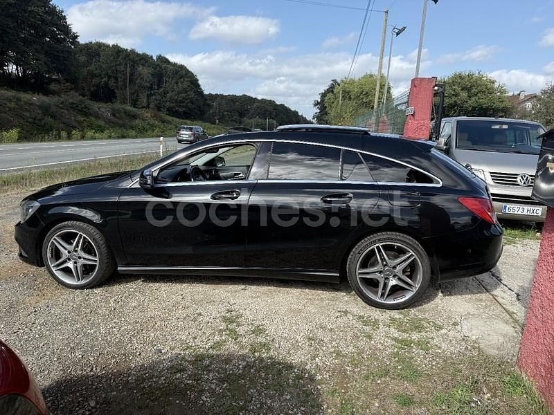 Usado Mercedes CLA200 Shooting Brake AMG line 136 CV (100 kW) 2015 Negro Familiar