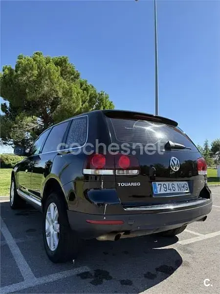 Usado VW Touareg 225 CV (165 kW) 2007 Negro SUV