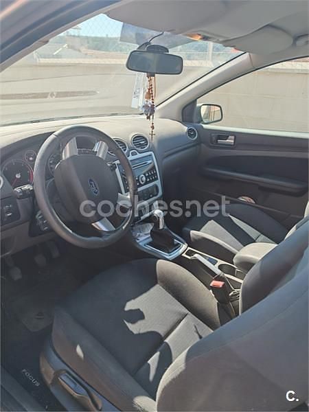 Usado Ford Focus Sport 136 CV (100 kW) 2005 Gris / plata Berlina