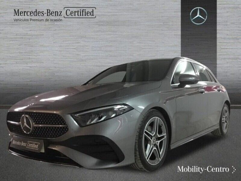 Gris montaña Usado 2024 Mercedes A180 AMG line | 34.250 € (Precio justo) - Imagen 1/4