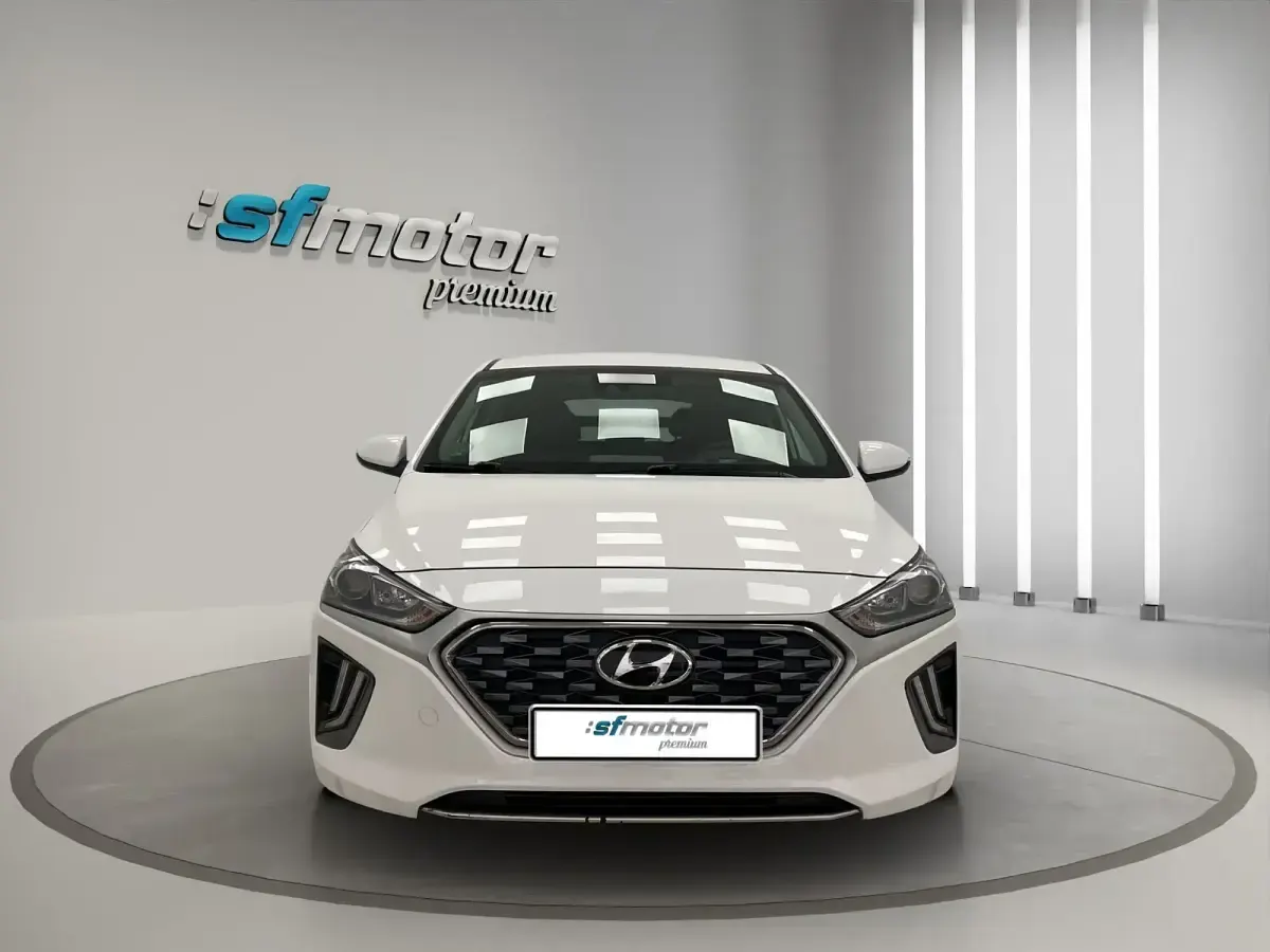 Usado Hyundai Ioniq 141 CV (103 kW) 2022 Blanco Utilitario