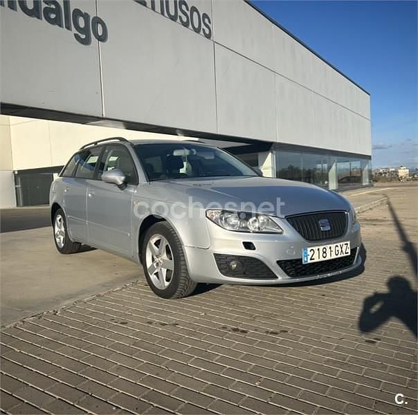 Usado Seat Exeo Style 143 CV (105 kW) 2010 Gris / plata Familiar