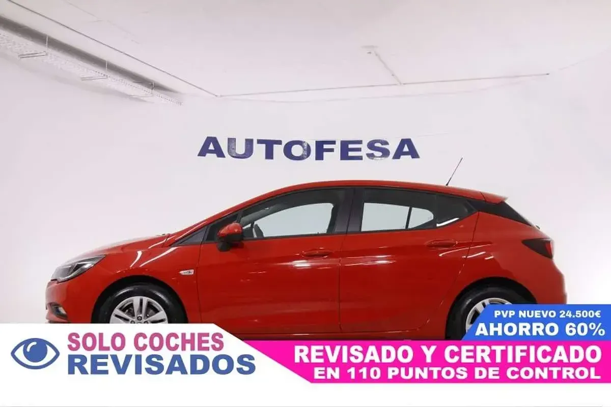 Usado Opel Astra Selective 125 CV (91 kW) 2018 Rojo Berlina
