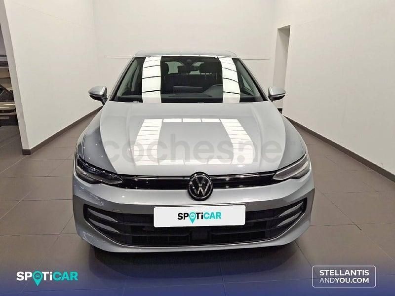 Usado VW Golf VIII 115 CV (84 kW) 2025 Gris / plata Berlina