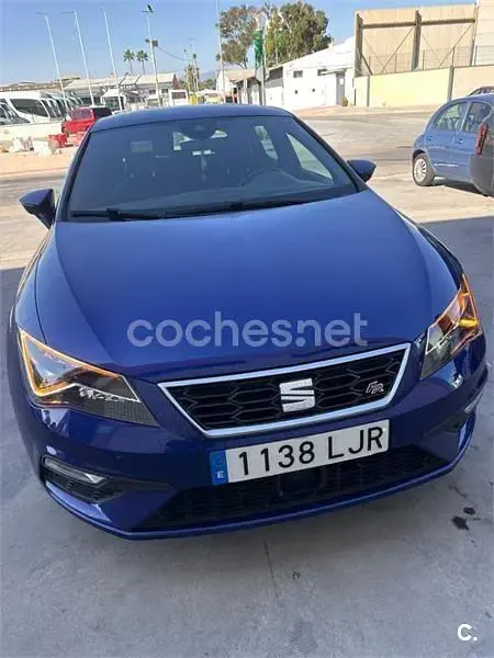 Usado Seat Leon FR 150 CV (110 kW) 2020 Azul Berlina
