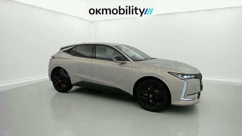 Usado DS Automobiles DS4 Performance 225 CV (165 kW) 2023 Gris / plata Berlina