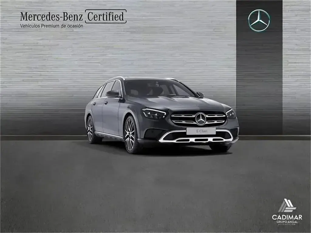 Usado Mercedes E220 All-Terrain 194 CV (142 kW) 2020 Gris selenita Familiar