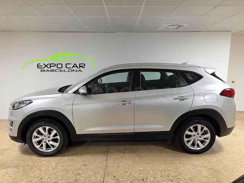 Usado Hyundai Tucson 131 CV (96 kW) 2018 Gris / plata SUV