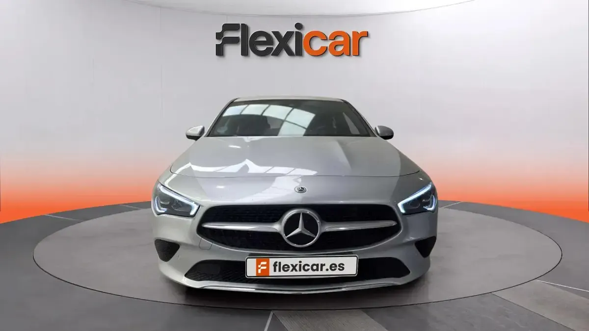 Usado Mercedes CLA220 190 CV (139 kW) 2021 Gris Coupe