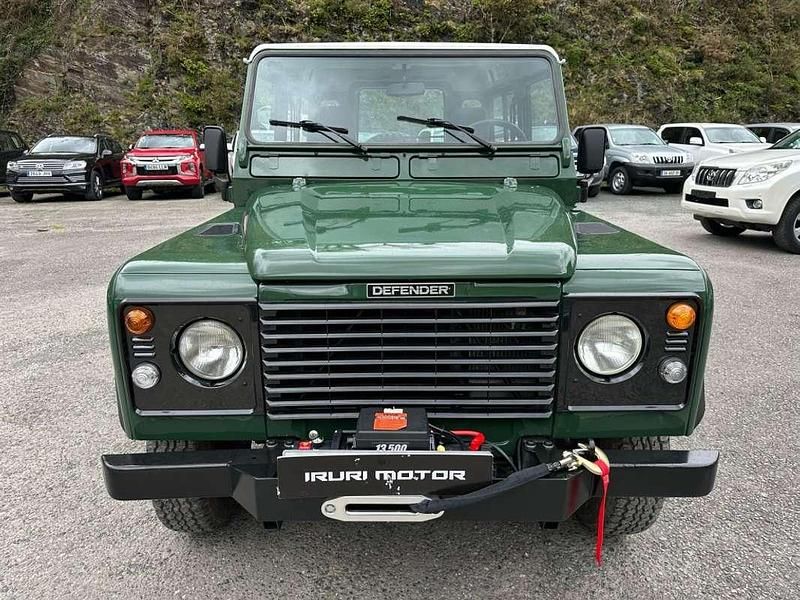 Usado Land Rover Defender 111 HP (81 kW) 1995 Verde SUV