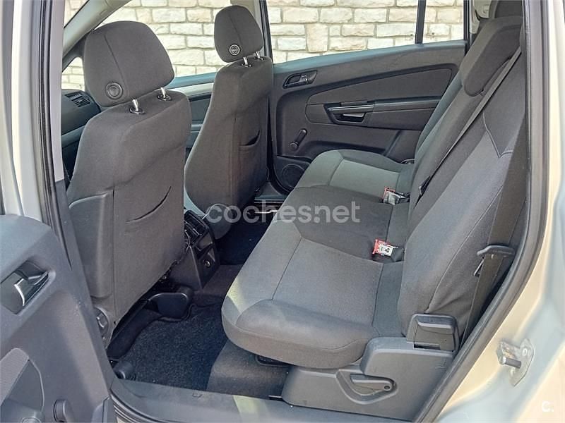 Gris / plata Usado 2007 Opel Zafira Enjoy Monovolumen | 2000 € (Buen precio) - Imagen 1/4